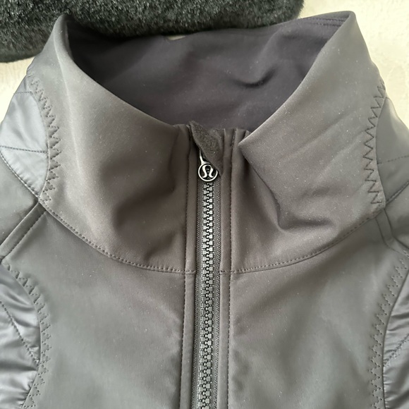 Lululemon Jacket - Picture 13 of 15
